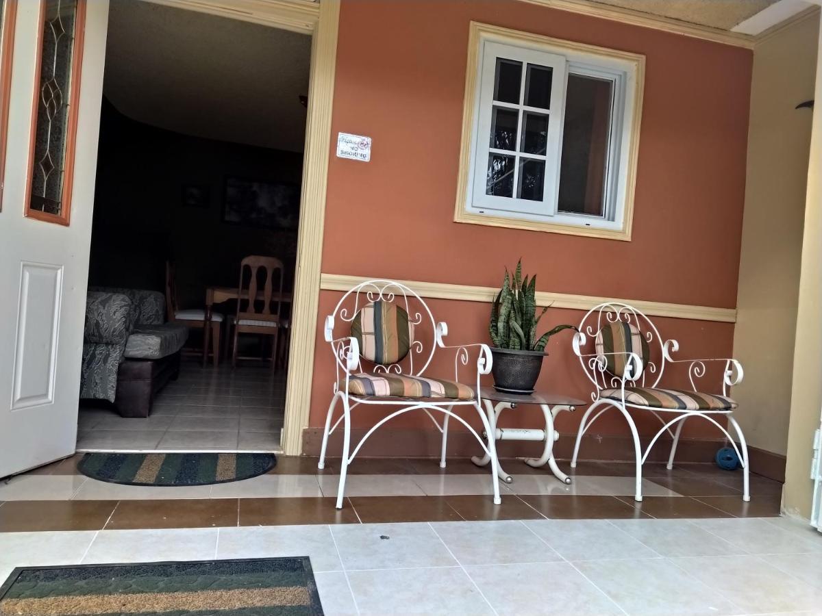 Gables Vacation Rentals With Private Gated Parking Onsite Knockpatrick Экстерьер фото