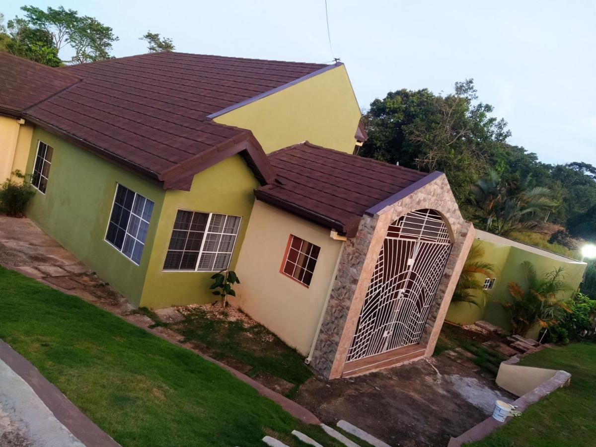 Gables Vacation Rentals With Private Gated Parking Onsite Knockpatrick Экстерьер фото